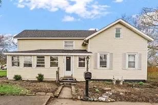 204 S 1st St, Kentland, IN 47951 - Photo 1