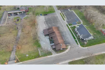 613 W Talmer Avenue, North Judson, IN 46366 - Photo 2