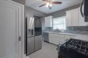 456 Bridge St, Gary, IN 46404 - Photo 18