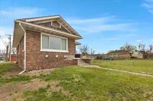 456 Bridge St, Gary, IN 46404 - Photo 2