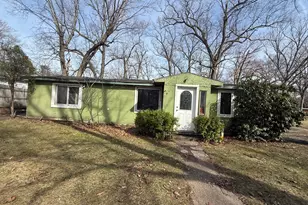 725 Minnie St, Michigan City, IN 46360 - Photo 1