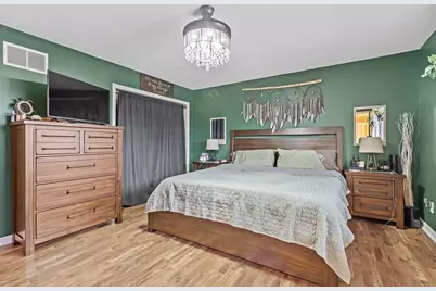 9320 Parkway Drive, Highland, IN 46322 - Photo 26