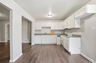 2733 Central Dr, Gary, IN 46407 - Photo 6