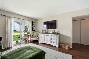 1079 Millpond Rd, Valparaiso, IN 46385 - Photo 8