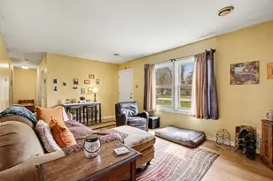 2624 Coral Dr, Hobart, IN 46342 - Photo 4