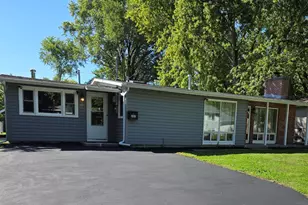 202 Randle St, Valparaiso, IN 46383 - Photo 1