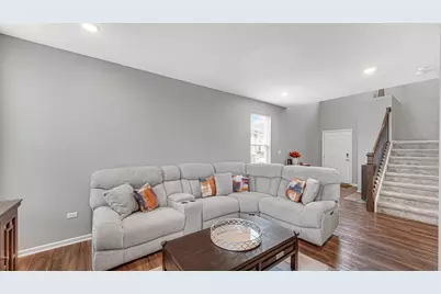 1865 E 110th Place, Crown Point, IN 46307 - Photo 4