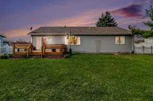 702 Admiral Dr, Chesterton, IN 46304 - Photo 18