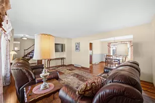 9456 Walnut Dr, Munster, IN 46321 - Photo 2