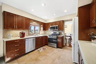 9456 Walnut Dr, Munster, IN 46321 - Photo 6