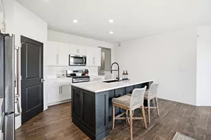 10324 Whitney Pl, Crown Point, IN 46307 - Photo 4