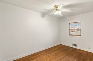 401 Tyler Ave, Hobart, IN 46342 - Photo 12