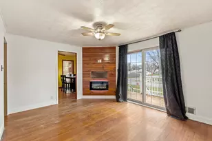 401 Tyler Ave, Hobart, IN 46342 - Photo 4