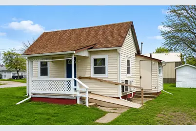 307 S East Street, Knox, IN 46534 - Photo 2