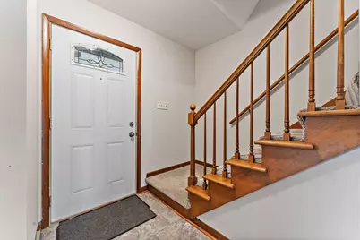 303 Somerset Drive, Valparaiso, IN 46383 - Photo 4