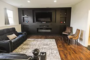 1164 S Virginia St, Hobart, IN 46342 - Photo 16