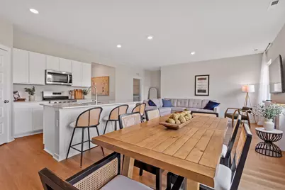 176 Cressmoor Boulevard, Hobart, IN 46342 - Photo 2