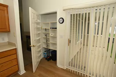 192 Heather Lane, Hobart, IN 46342 - Photo 6