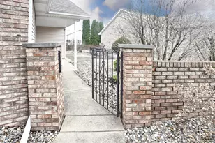 192 Heather Ln, Hobart, IN 46342 - Photo 8