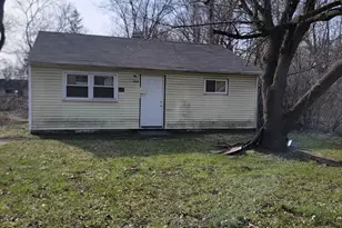 1024 Durbin St, Gary, IN 46406 - Photo 2