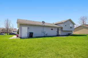 7410 Longcommon Rd, Portage, IN 46368 - Photo 32