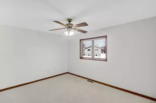 7502 Pershing Rd, Schererville, IN 46375 - Photo 12