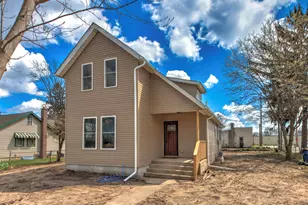 302 Oberreich St, La Porte, IN 46350 - Photo 1