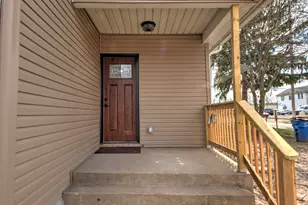 302 Oberreich St, La Porte, IN 46350 - Photo 2