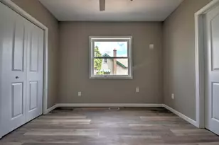 302 Oberreich St, La Porte, IN 46350 - Photo 8