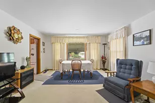 8546 Hohman Ave, Munster, IN 46321 - Photo 4