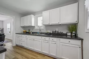 1043 Colfax St, Gary, IN 46406 - Photo 6