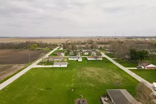 5 E Brook St, Goodland, IN 47948 - Photo 1