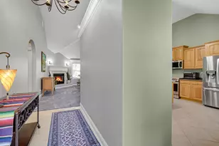 2153 Sweet Briar Ln, Valparaiso, IN 46385 - Photo 2