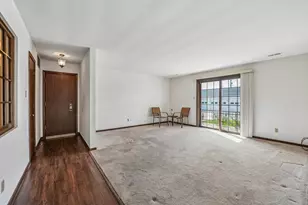 1710 Camellia Dr, Munster, IN 46321 - Photo 4