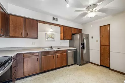 1710 Camellia Dr #D1, Munster, IN 46321 - Photo 10