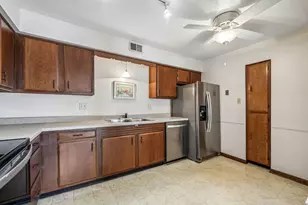 1710 Camellia Dr, Munster, IN 46321 - Photo 10