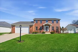 2154 Carlisle Ln, Valparaiso, IN 46385 - Photo 2