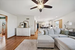 2154 Carlisle Ln, Valparaiso, IN 46385 - Photo 8