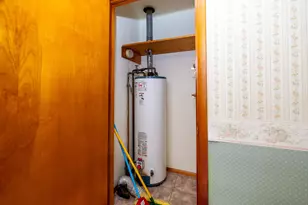 302 E Holley Dr, Kentland, IN 47951 - Photo 18