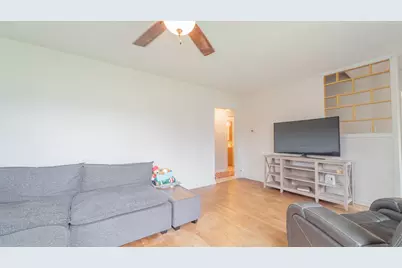 279 W Oakley Avenue, Lowell, IN 46356 - Photo 6