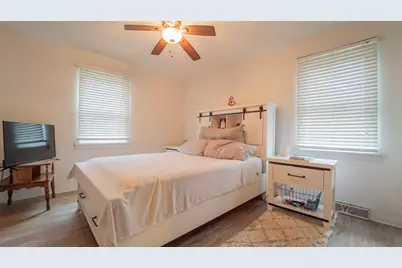 279 W Oakley Avenue, Lowell, IN 46356 - Photo 14