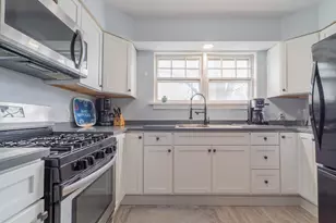 279 W Oakley Ave, Lowell, IN 46356 - Photo 8