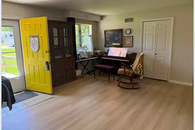 2215 W 18th Street, La Porte, IN 46350 - Photo 10