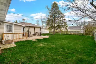 8345 Walnut Dr, Munster, IN 46321 - Photo 14