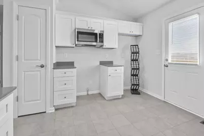 3033 W 82nd Place, Merrillville, IN 46410 - Photo 8