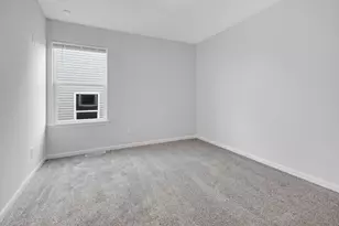 3033 W 82nd Pl, Merrillville, IN 46410 - Photo 14