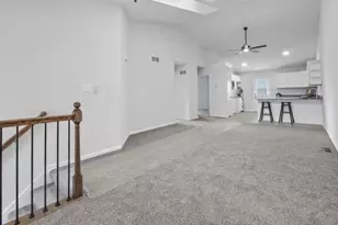 3033 W 82nd Pl, Merrillville, IN 46410 - Photo 4