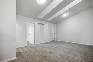 3031 W 82nd Pl, Merrillville, IN 46410 - Photo 14