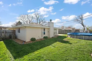 9542 Roosevelt Pl, Crown Point, IN 46307 - Photo 22