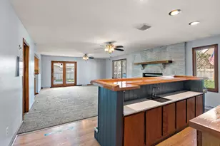 9542 Roosevelt Pl, Crown Point, IN 46307 - Photo 10